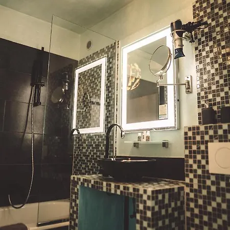 Stern, Kg - Digital & Contactless Check-in