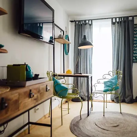 Stern - - Self Check-in Hotel 3*