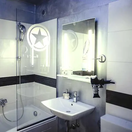 Stern - - Self Check-in Hotel 3*